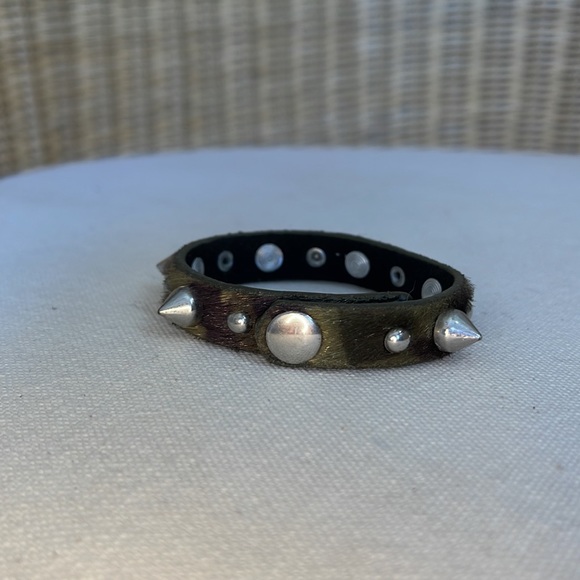 Cute Pony Fur Animal Print Silver Studded Snap Cuff - Picture 5 of 12